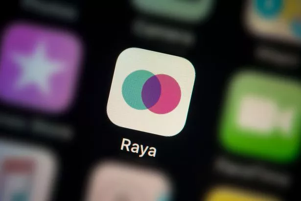 交友应用Raya上的名人，从“性感警察”到“色彩缤纷”的足球运动员
